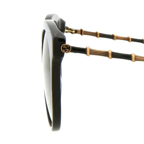 Gucci sunglasses 🔥NWT🔥 A beautiful silhouette timeless appeal w. Case + cloth! - Picture 10 of 16